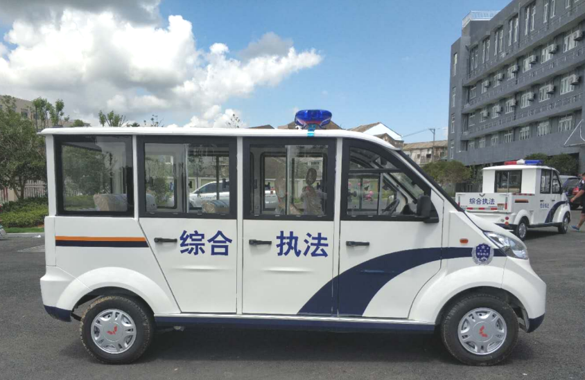 五菱M系列8座巡逻车