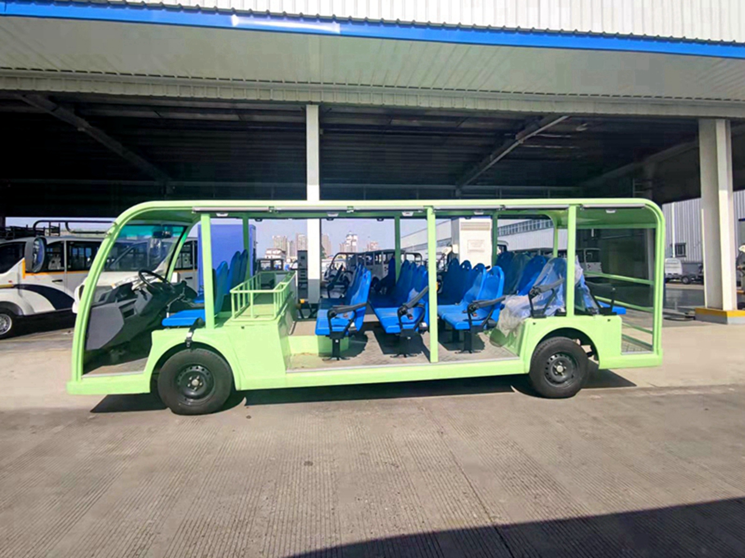 五菱L系列23座汽油车