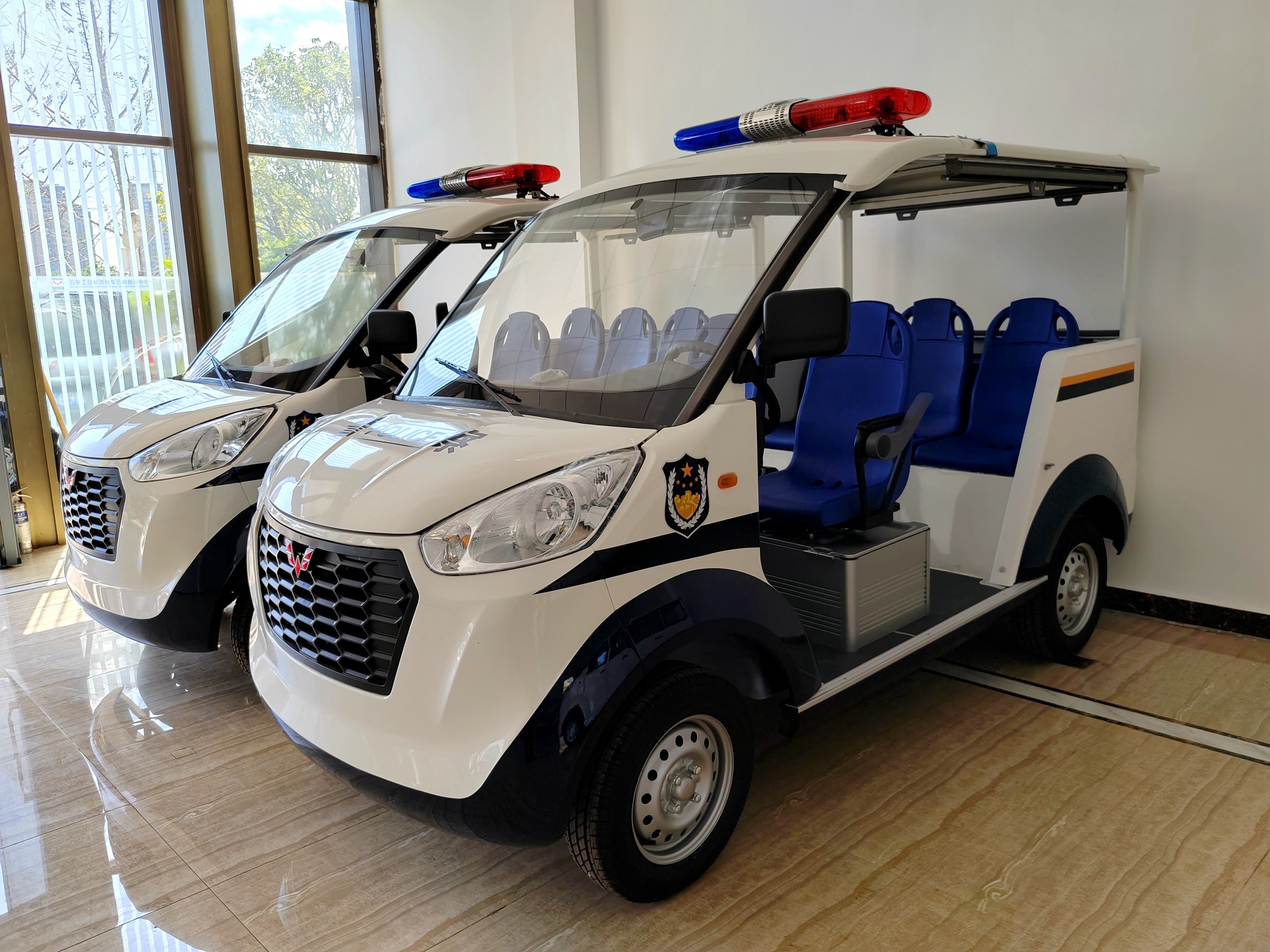 五菱M系列5座敞开式巡逻车